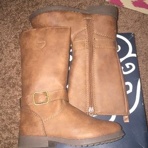 Girl Oshkosh boots